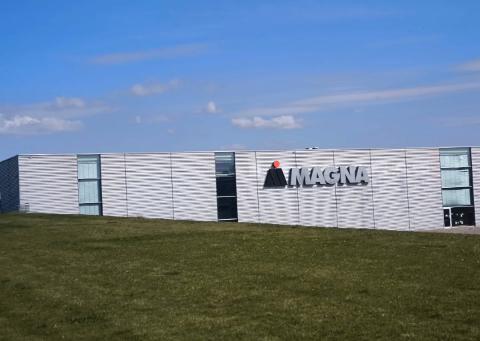 Students participated in an excursion in Magna PT s.r.o.
