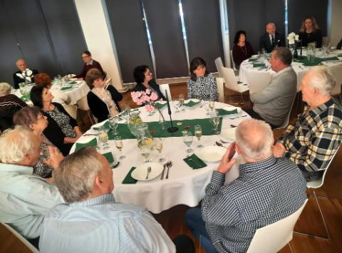 Friendly gathering with FBERG retirees