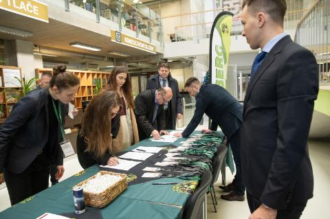 Konferencia Stratégie a inovácie v surovinovej politike SR a EÚ 2024