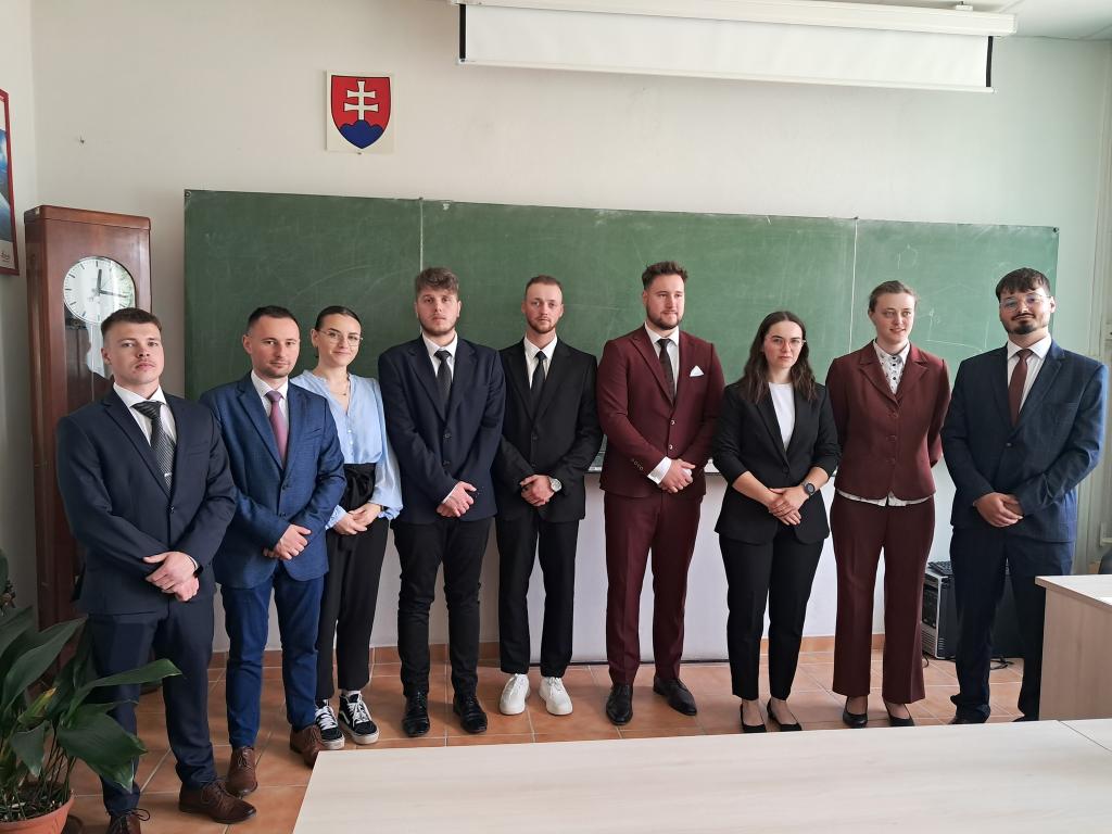 Ústav geodézie, kartografie a GIS - inžinierske štátnice