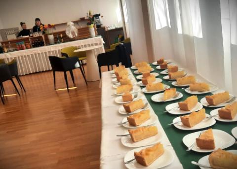 Friendly gathering with FBERG retirees